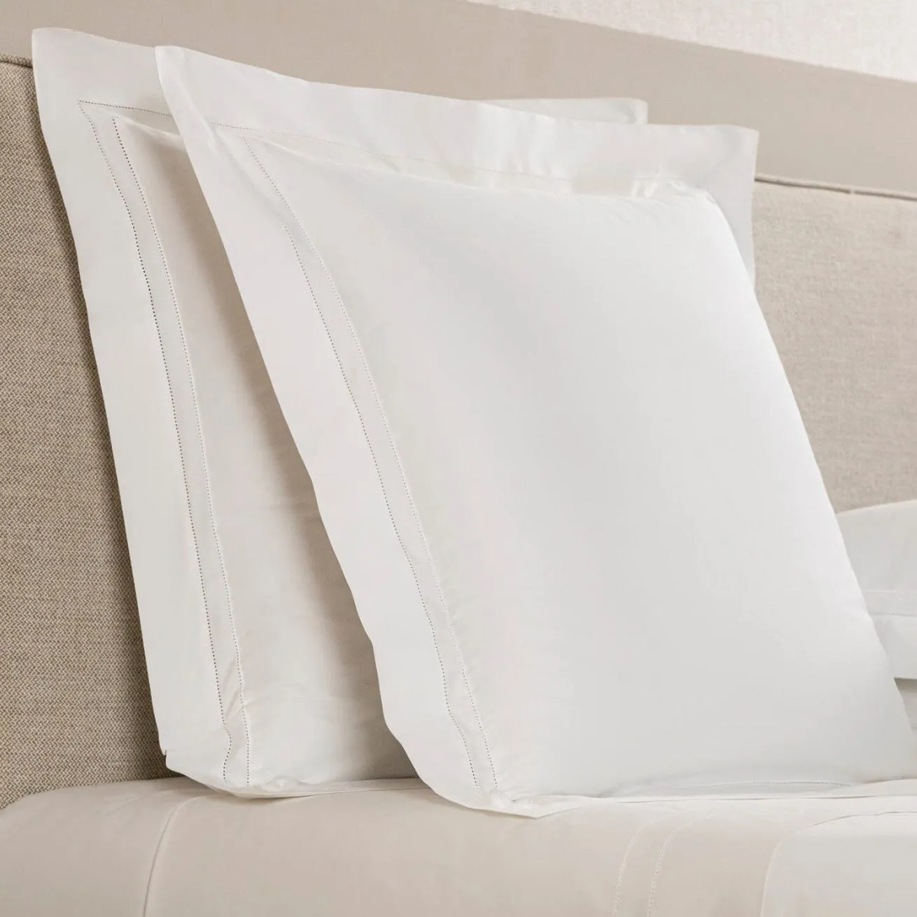 Doppio Ajour Milk Bedding by Frette
